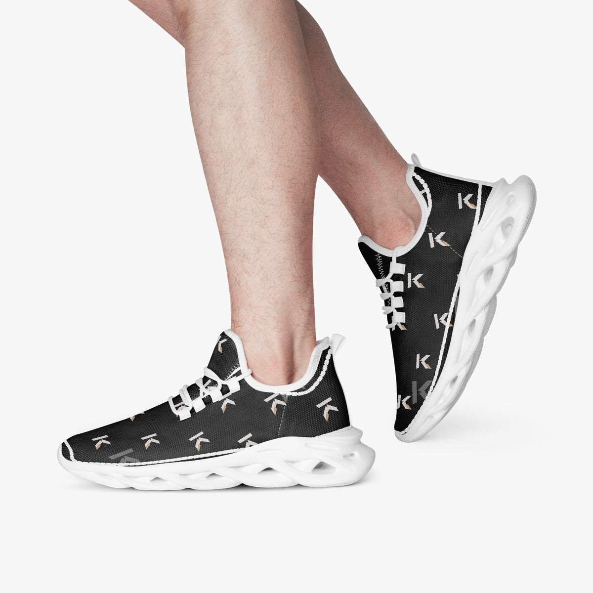 KYNDEO Core Sneaker - Noir Runner — product image